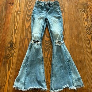 BRIDGE by GLY flared distressed jeans size 22 buckle